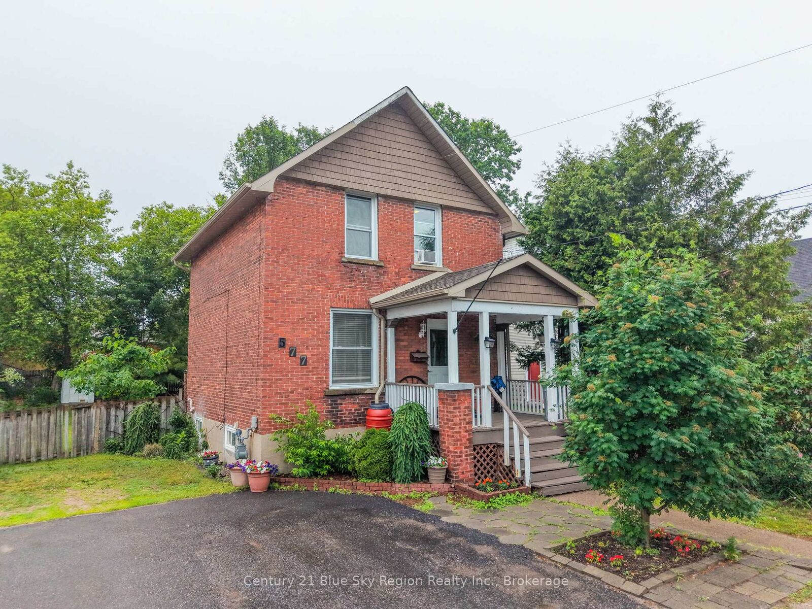 Property Photo:  577 O'Brien Street  ON P1B 5W5 