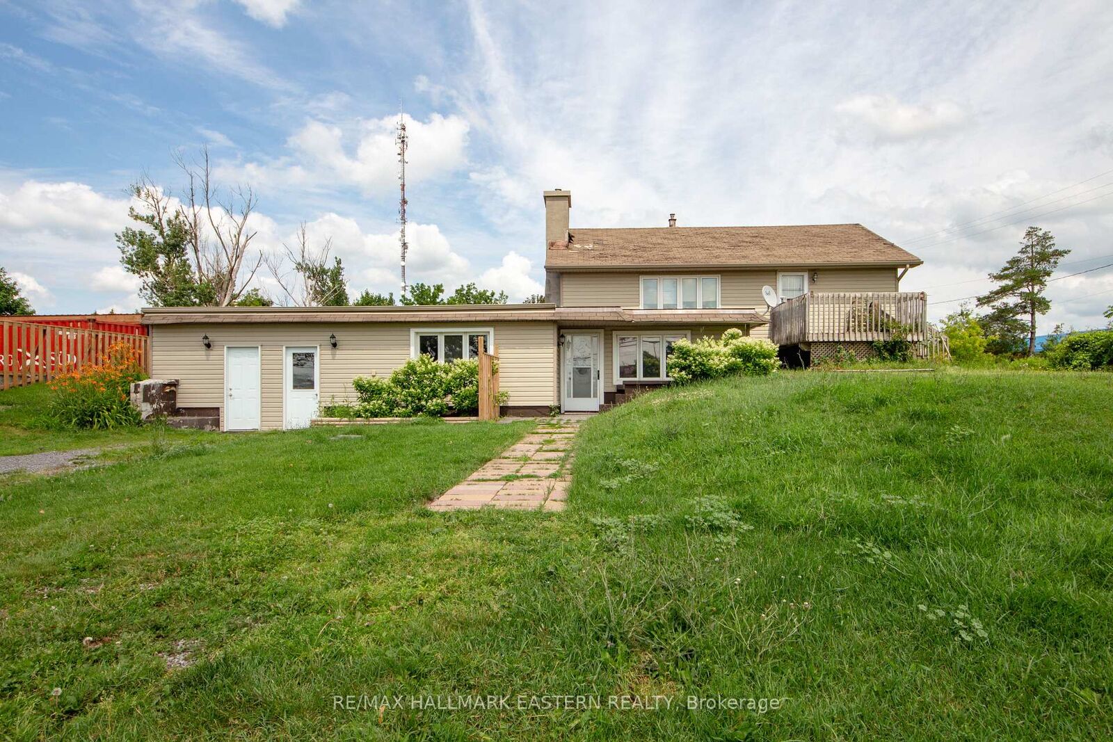 Property Photo: 1624 Chemong Road ON K9J 6X2