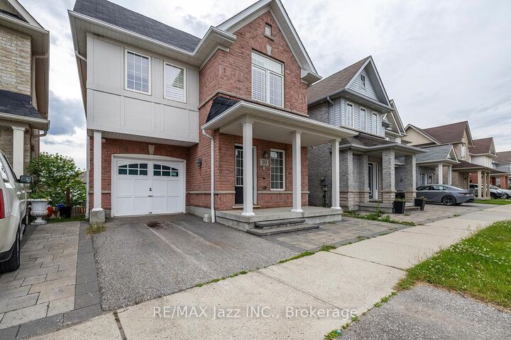 30 Lloydminster Avenue — photo 1