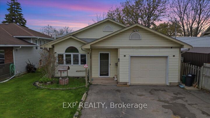 160 Davis Street — photo 1