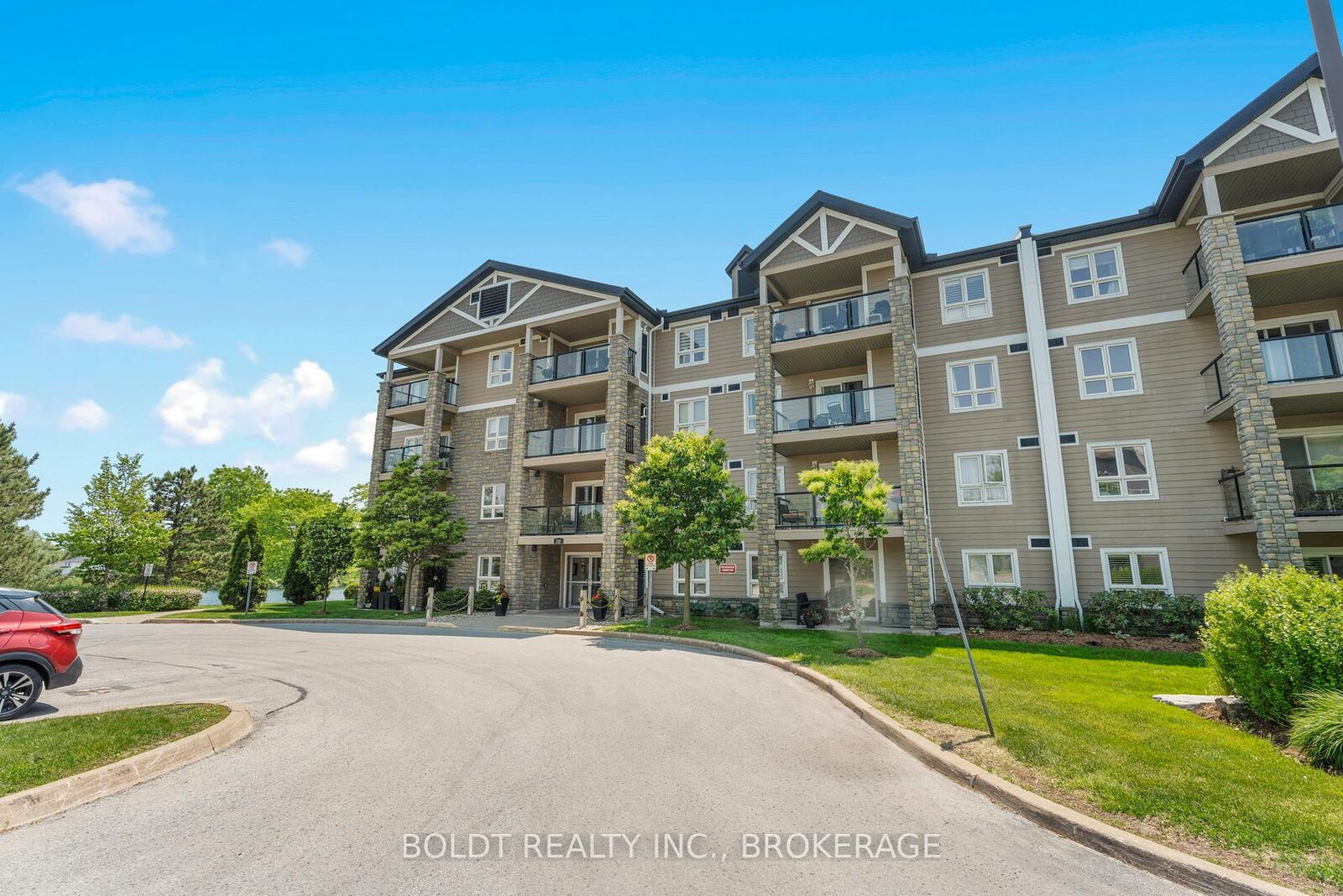Property Photo:  330 Prince Charles Drive S 1214  ON L3C 7B3 