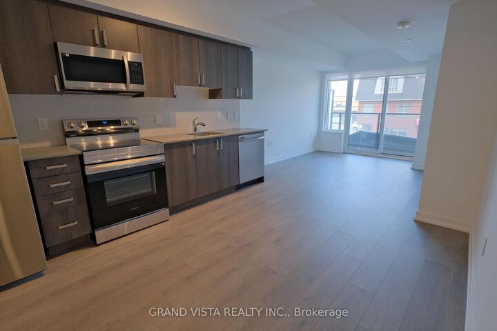 Property Photo: 556 Marlee Avenue 209 ON M6B 0B1