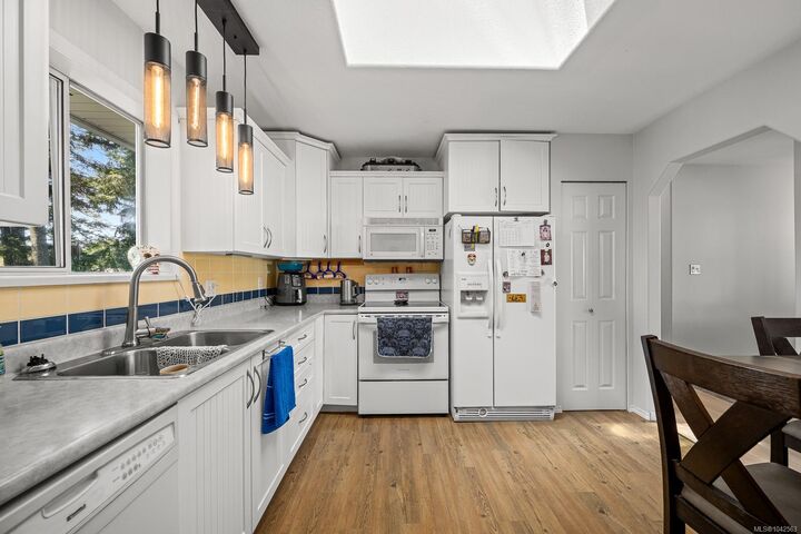 Property Photo: 4657 Valecourt Cres #B BC V9N 7W6