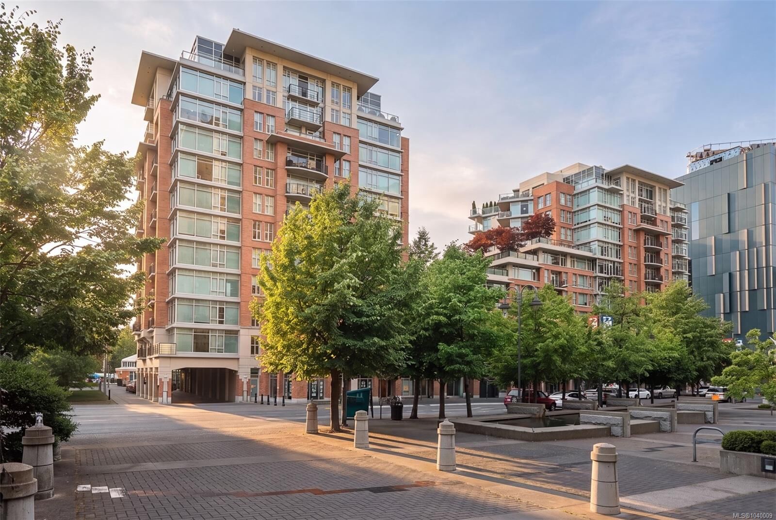 Property Photo: 737 Humboldt St #N1003 BC V8W 1B1