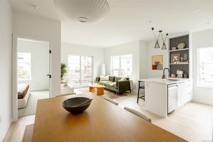 Property Photo: 1075 Tillicum Rd #211 BC V9A 2A4