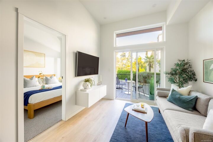 Property Photo: 1075 Tillicum Rd #608 BC V9A 2A4