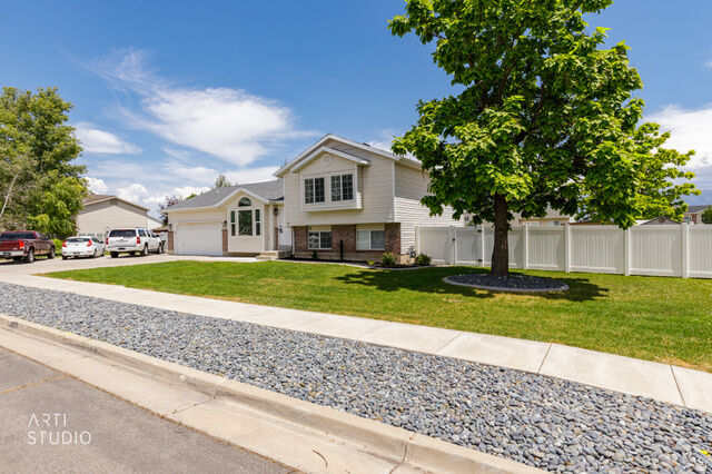 Property Photo:  2373 S 2940 W  UT 84075 