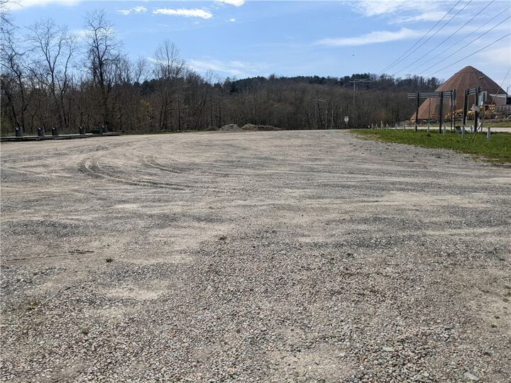 Property Photo: 1099 Jolly School Rd PA 15301