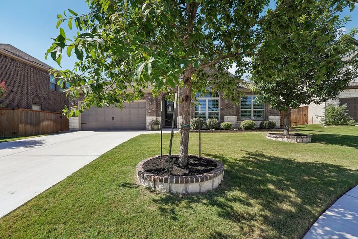 Property Photo: 2424 Costera Street TX 78641