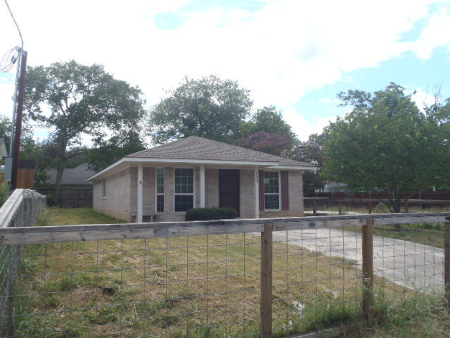Property Photo:  309 Ellis Street  TX 78666 
