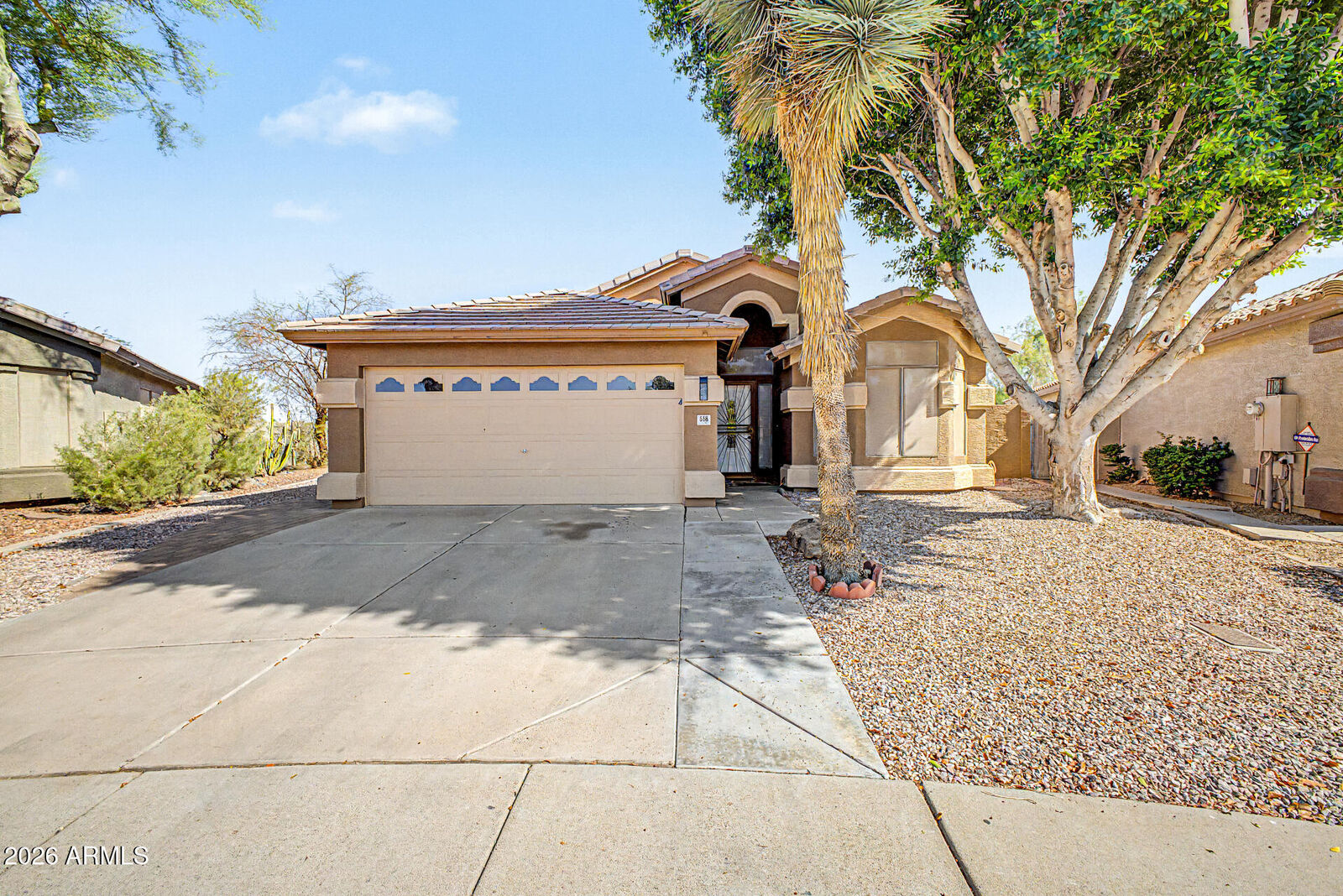 Property Photo: 558 W Bluefield Avenue AZ 85023