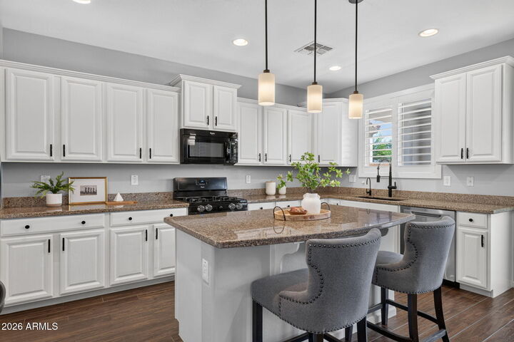Property Photo:  10213 E Sable Avenue  AZ 85212 