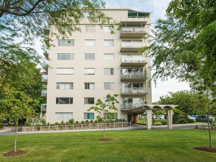 2409 W 43rd Avenue 502 — photo 1