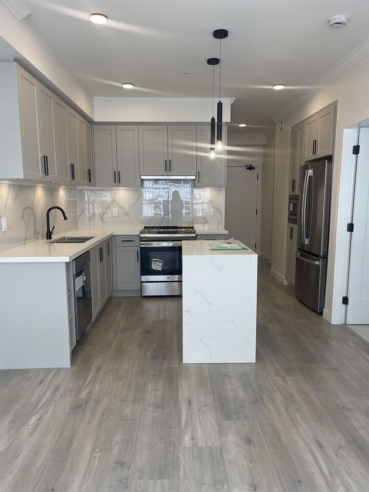 Property Photo:  12109 223 Street 228  BC V2X 5Y6 