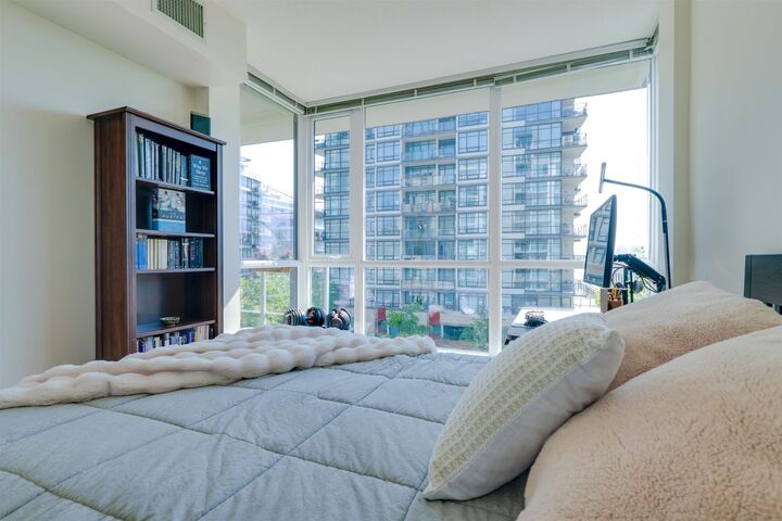 Property Photo: 168 East Esplanade 508 BC V7L 4X8