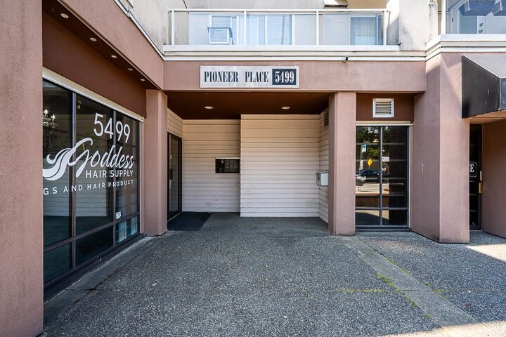 Property Photo: 5499 203 Street 206 BC V3A 1W1
