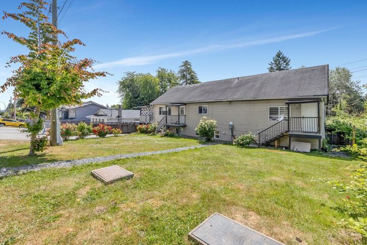 13906 68 Avenue — photo 1