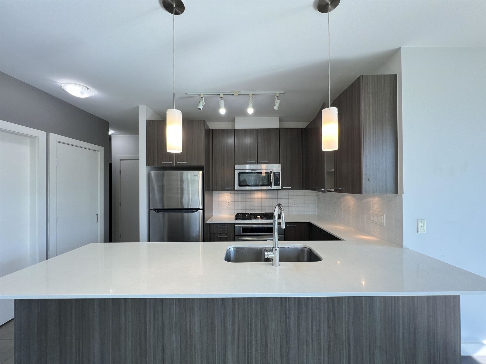 Property Photo:  2789 Shaughnessy Street 602  BC V3C 6K5 