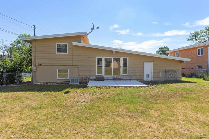 Property Photo: 121 Pinedale Dr SD 57702