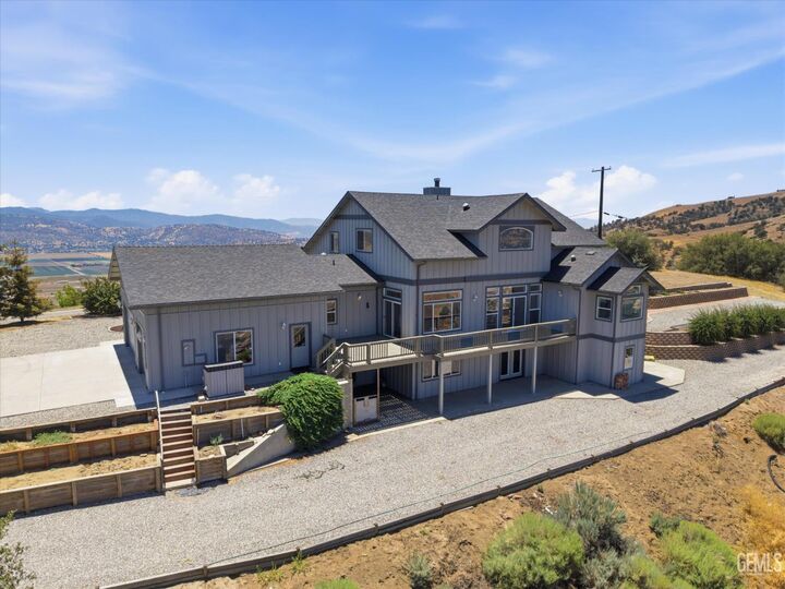 Property Photo:  27101 Skyline Drive  CA 93561 