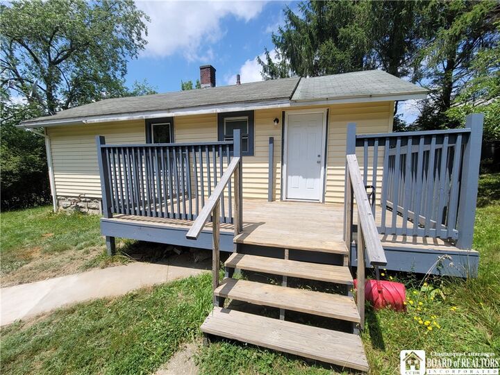 Property Photo:  131 Elam Avenue  NY 14701 