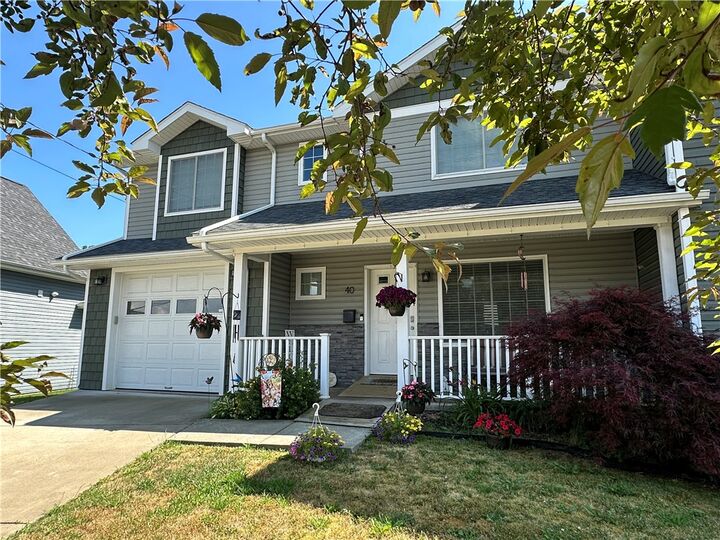 Property Photo:  40 Elm Street  PA 16701 