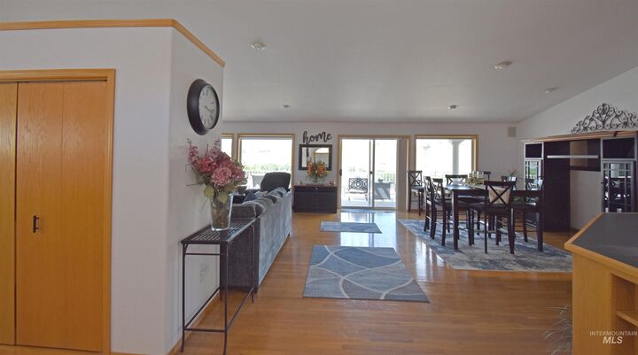 Property Photo:  311 Kings Lane  WA 99402 