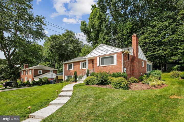 Property Photo:  3210 Patrick Henry Drive  VA 22044 