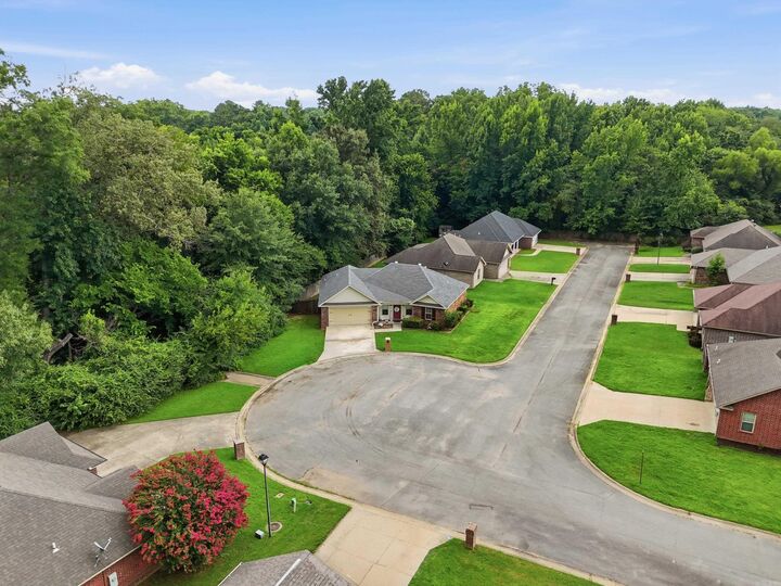 Property Photo: 410 Calvin Court AR 72143