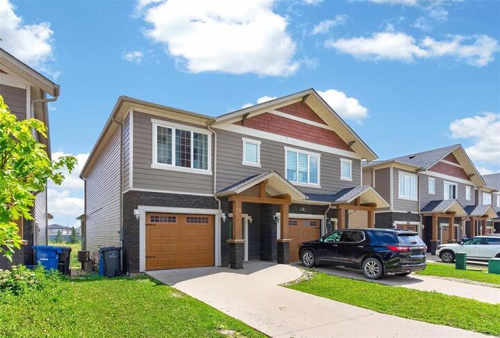 Property Photo:  75 Park East Drive  MB R3Y 0T8 