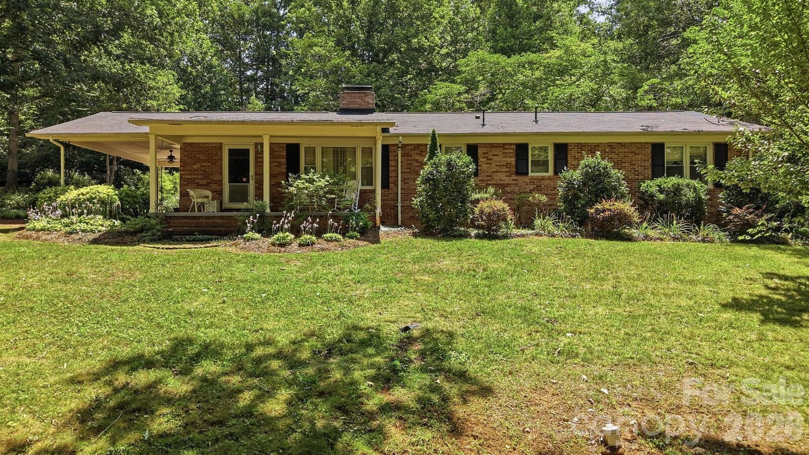 Property Photo: 129 Old River Road NC 28752
