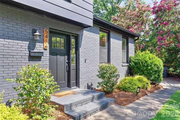 Property Photo:  5416 Londonderry Road  NC 28210 