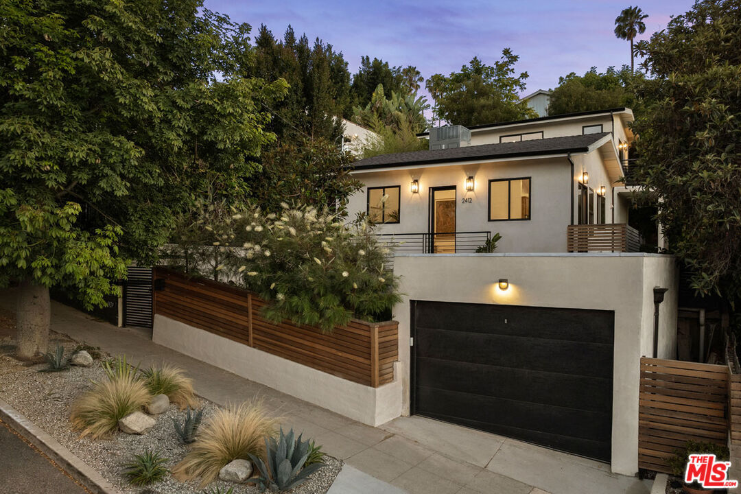 Property Photo:  2412 Reservoir St  CA 90026 