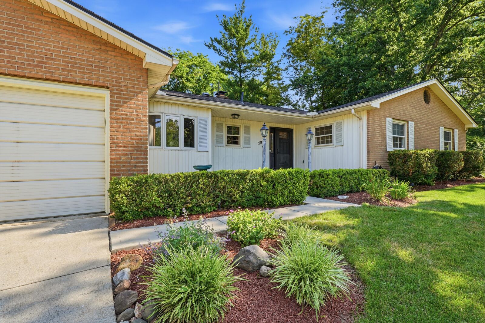 Property Photo:  5820 Stoney Creek Court  OH 43235 