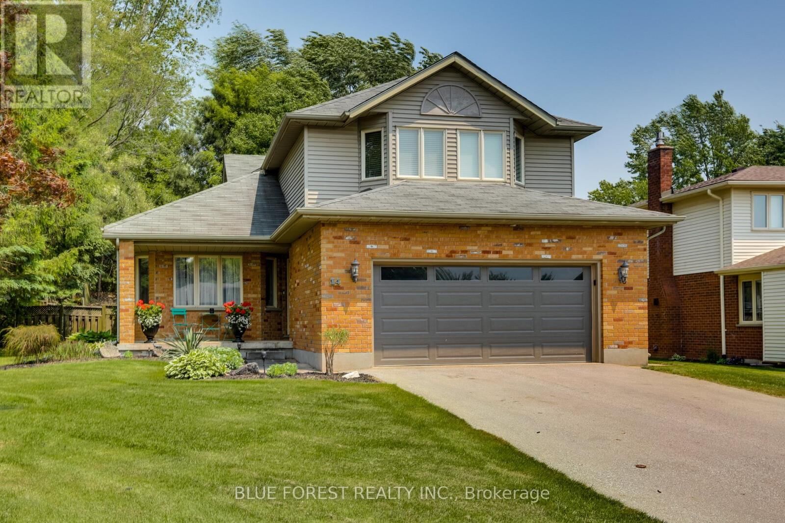 Property Photo: 14 Eric Drive ON N0L 1G1
