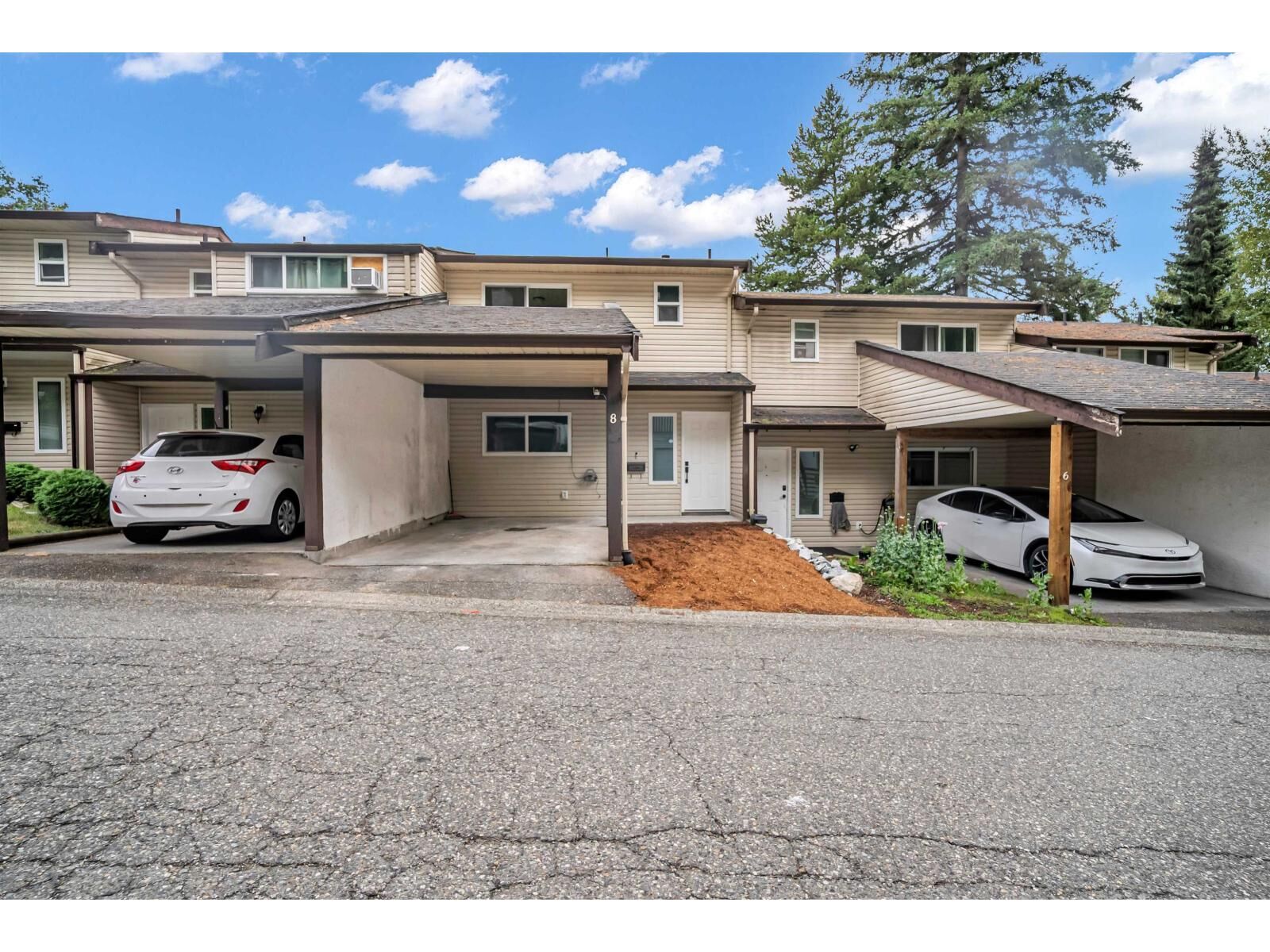 Property Photo: 32705 Fraser Crescent 8 BC V2V 1C9
