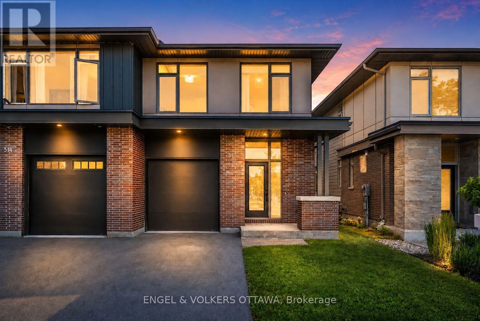 Property Photo:  512 Chene Way  ON K1K 4Z1 