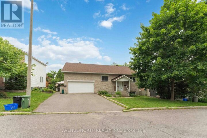 Property Photo:  6803 Barsona Place  ON K1C 1J2 