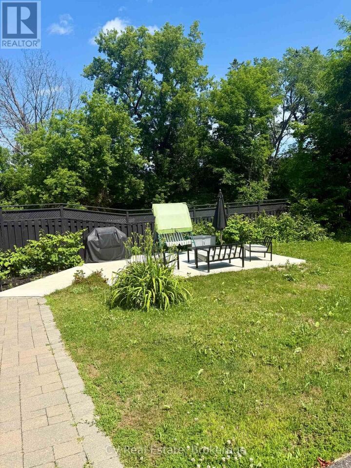 Property Photo: 2 Mahaffy Court 154 ON P1L 2A6