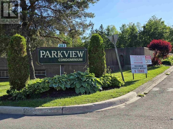 Property Photo: 303 Macdonald Ave # 208 ON P6B 6G4