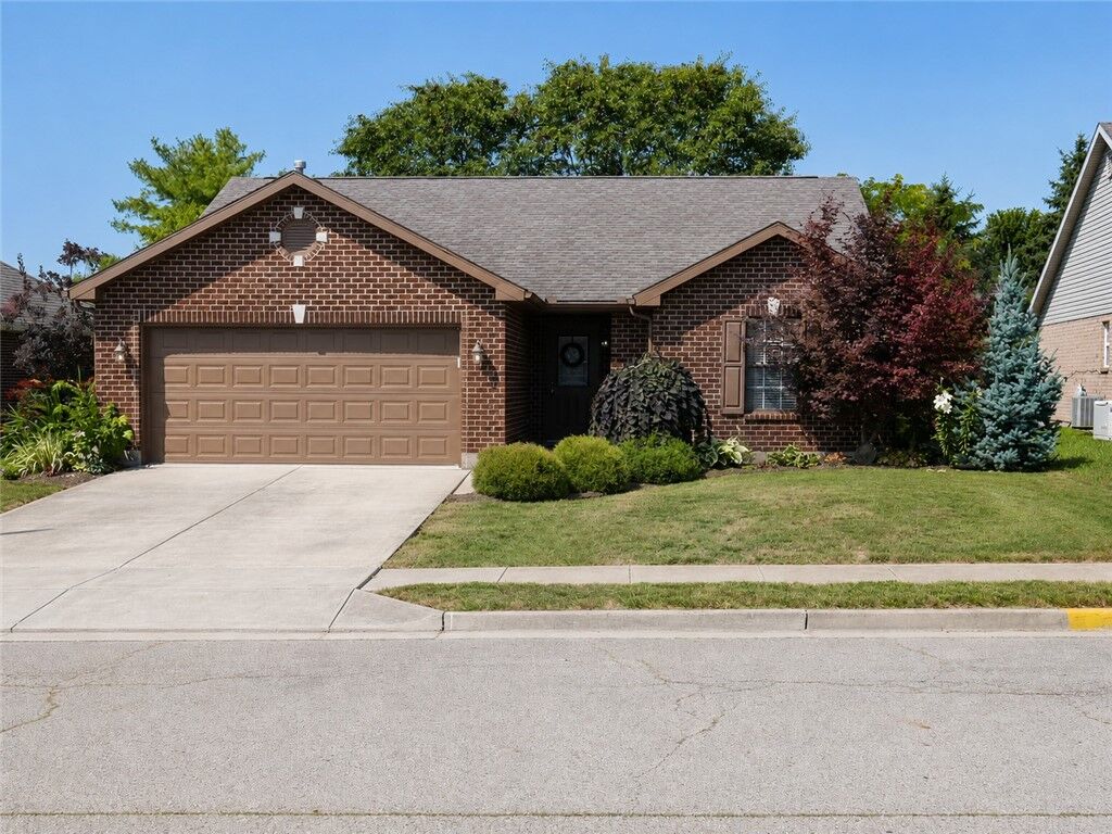 Property Photo:  638 Willow Point Court  OH 45373 