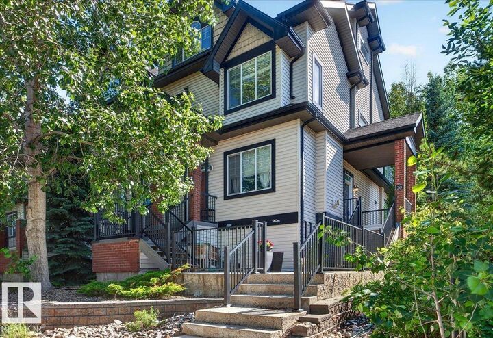 Photo de la propriété: 4821 Terwillegar Common NW 20 AB T6R 0C5