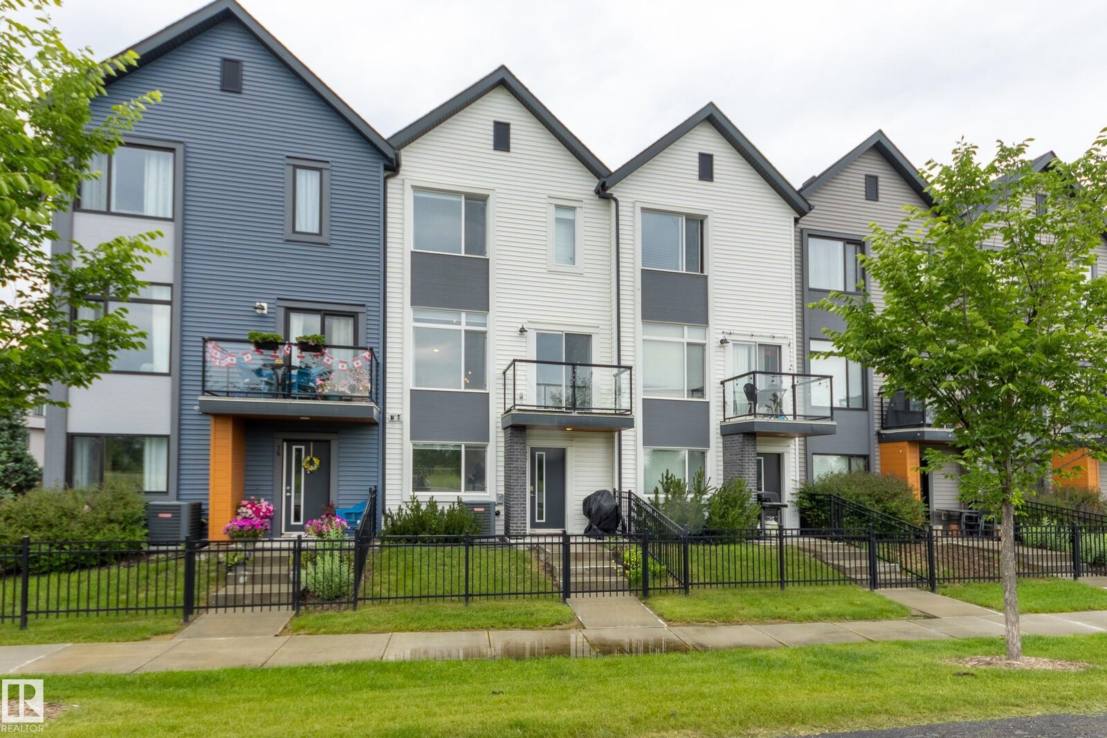 Property Photo: 1010 Rabbit Hill Road SW 75 AB T6W 1A4