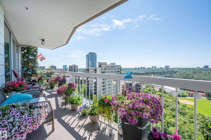 Property Photo: 9835 113 Street NW 1402 AB T5K 1N4