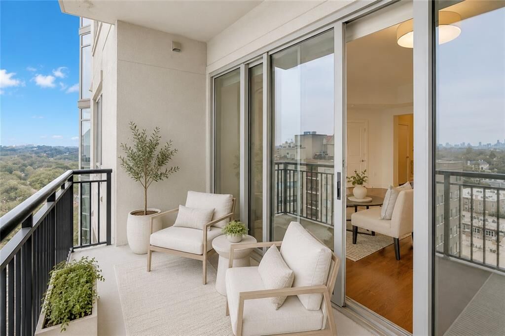 Property Photo: 222 12th Street NE 1508 GA 30309