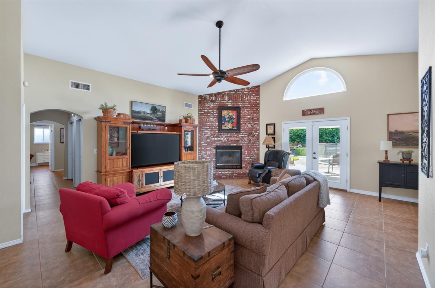 Property Photo: 3055 Fairmont Court CA 93637