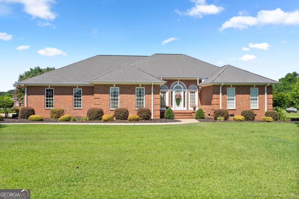Property Photo:  1121 Beacon Light Road  GA 30643 