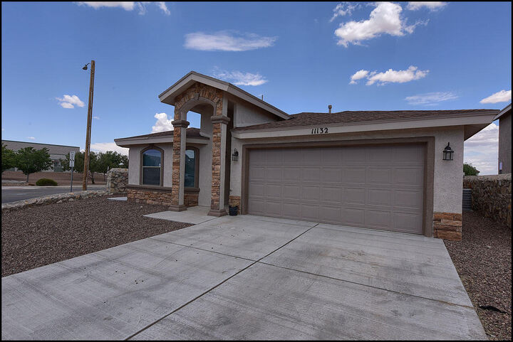Property Photo:  11132 Bullseye Street  TX 79934 