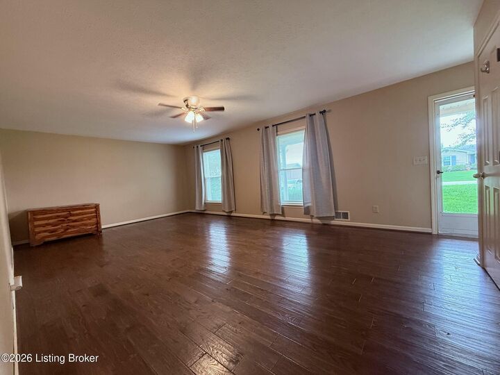 Property Photo: 148 Primrose Dr KY 40047