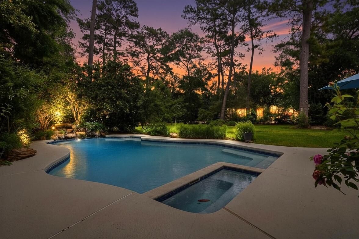 Property Photo:  587 Melmont Street  TX 77302 